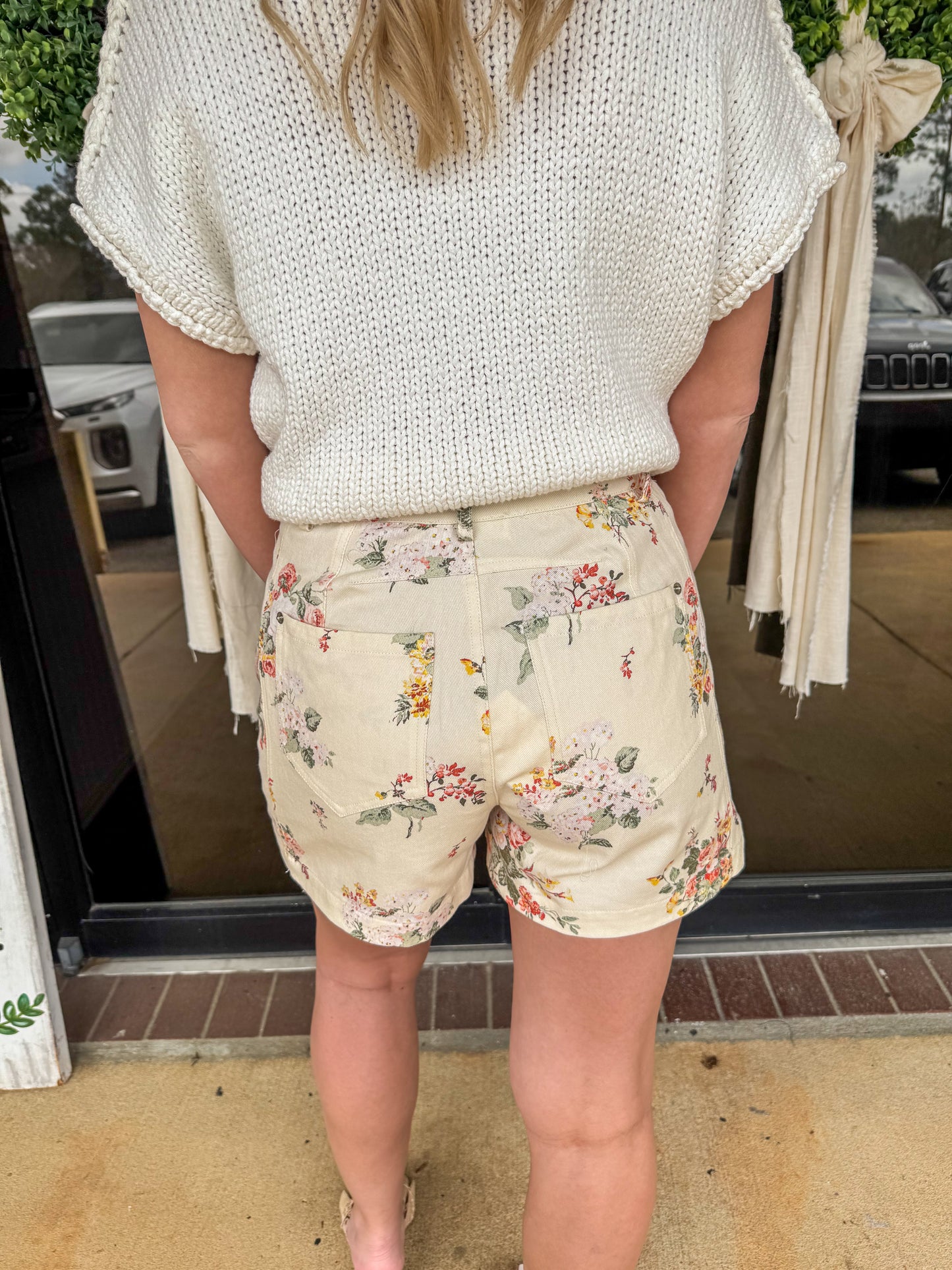 Daisy Delight Shorts
